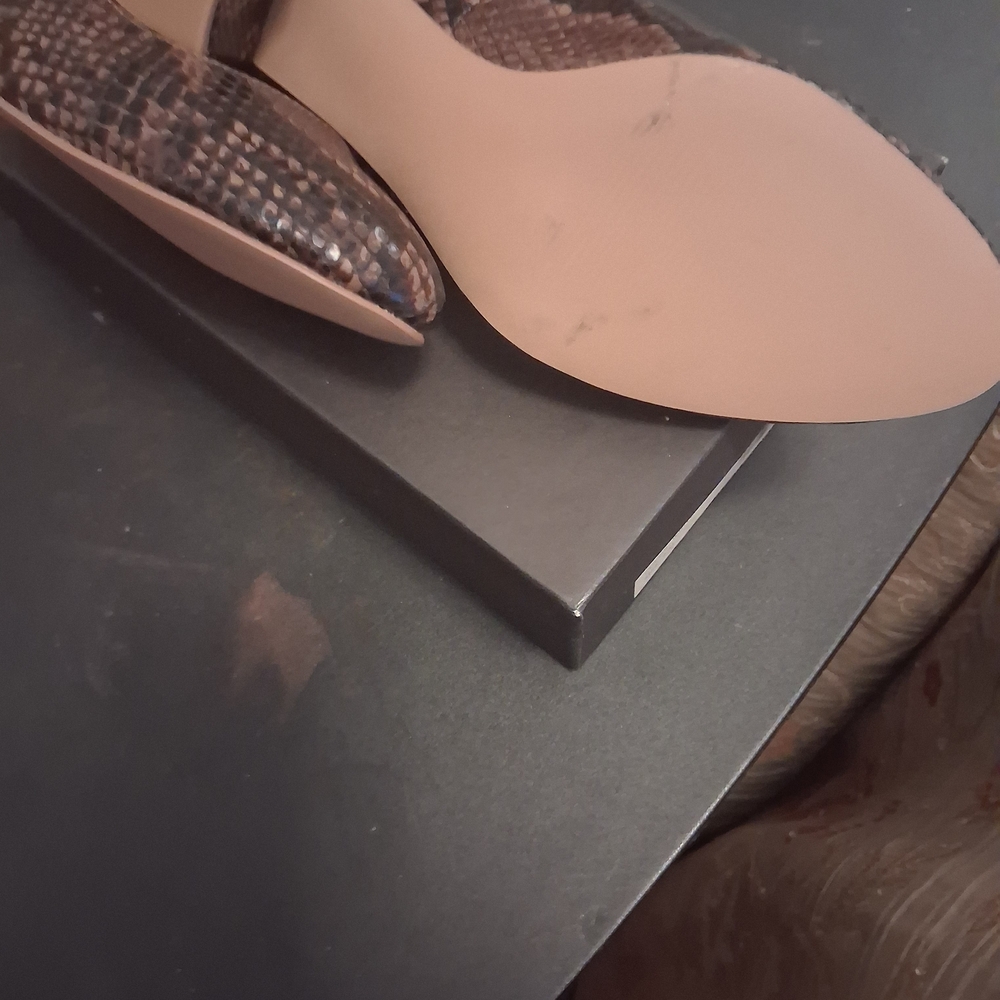 Chic Snakeskin Pattern Heels - Picture 6 of 7